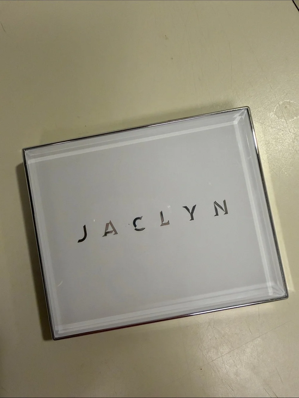 Jacklyn cosmetics the flash Highlighter Palette